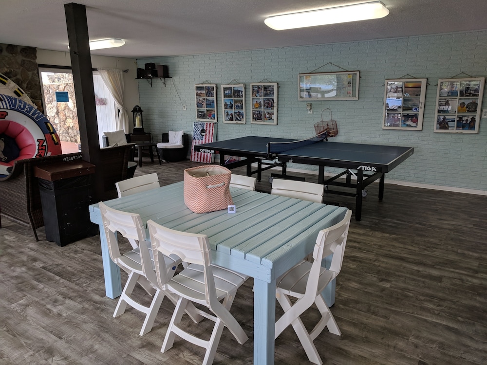 Lake Breeze Resort - photo 8