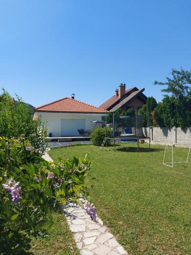 Little Aria in Unknown City, Bosnia and Herzegovina