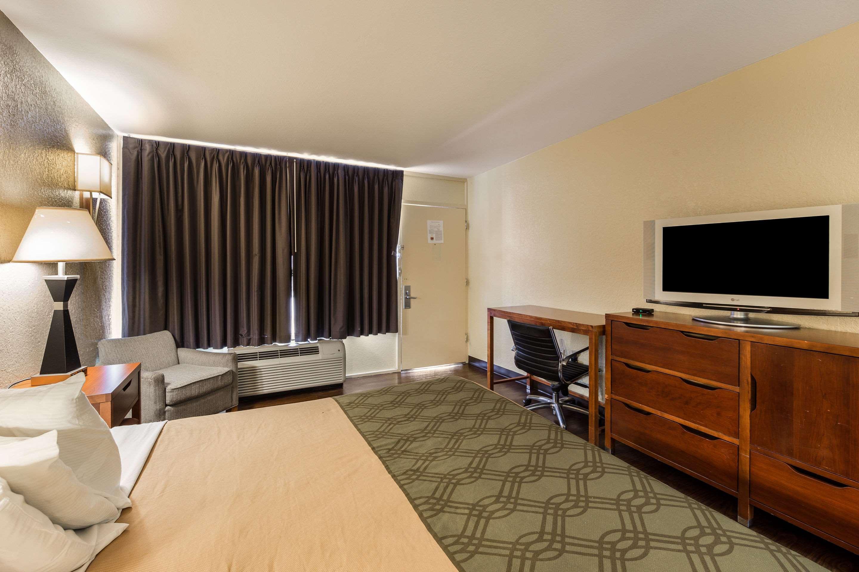 Econo Lodge Pigeon Forge TN - photo 51