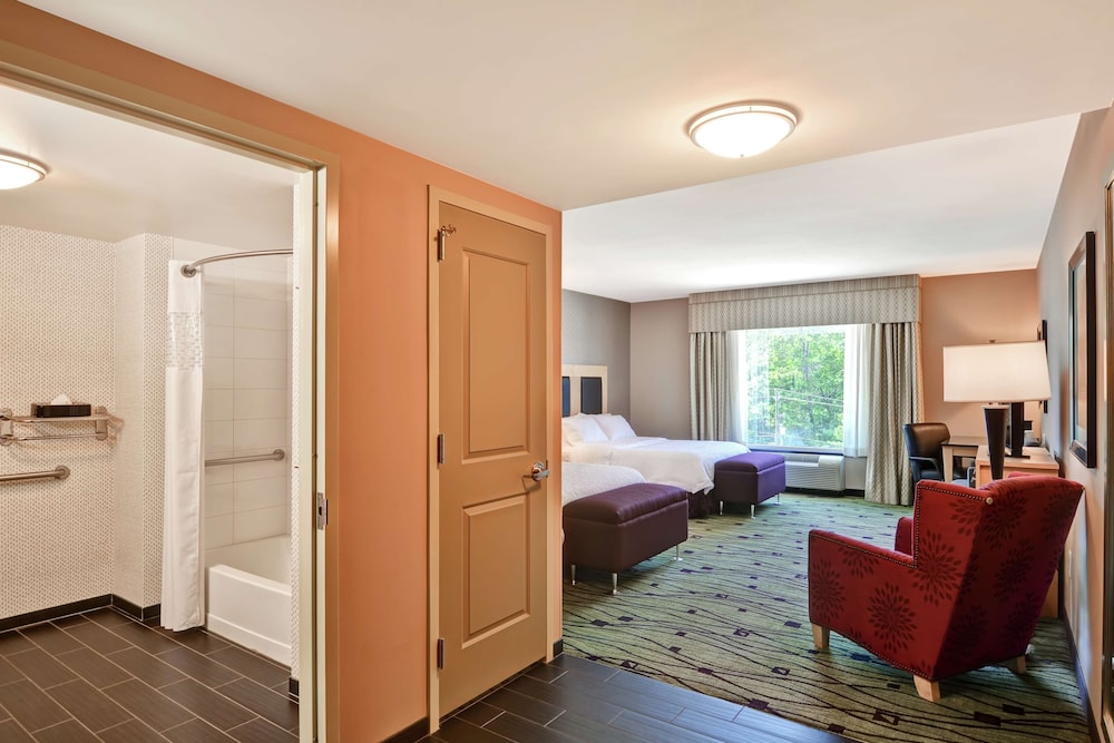 Hampton Inn & Suites Raleigh Crabtree Valley - photo 20