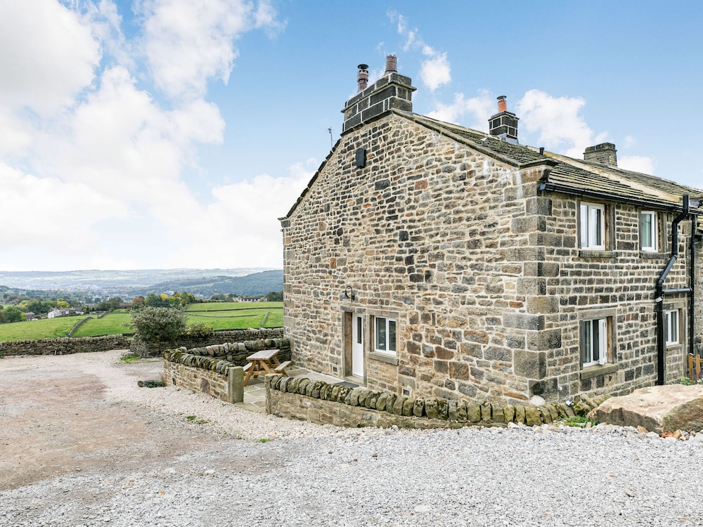 Spinners Cottage — 4-Star Luxury Hotel in Keighley, United Kingdom