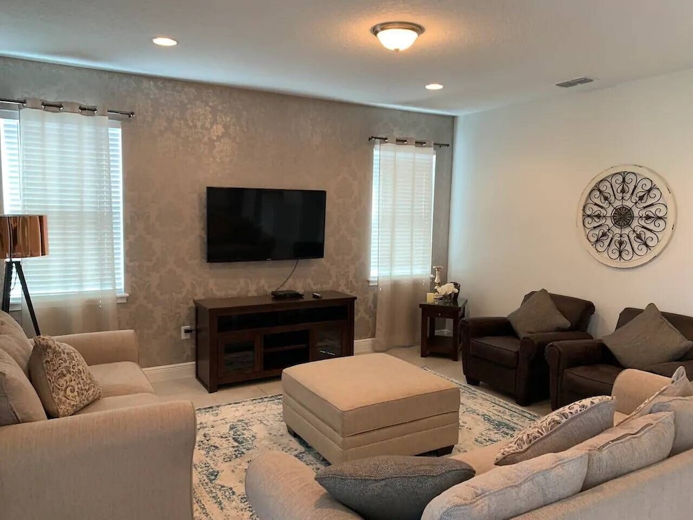 Amazing 5 Bedrooms House With Private Pool at Encore Resort - photo 36