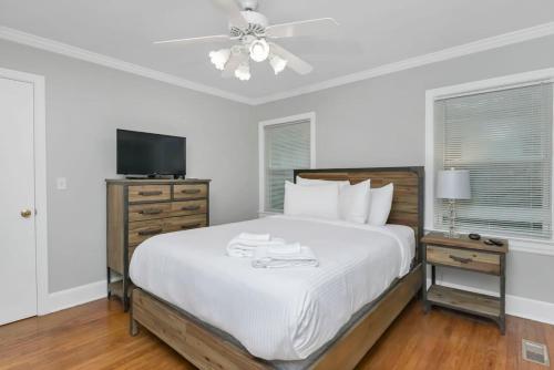 Harrison Patio Haven 2BR 1BA in Columbia, United States