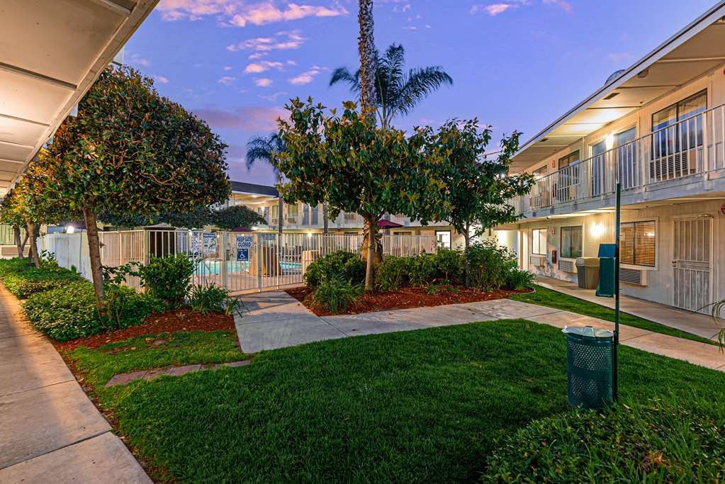 Motel 6 Temecula CA Historic Old Town - photo 3