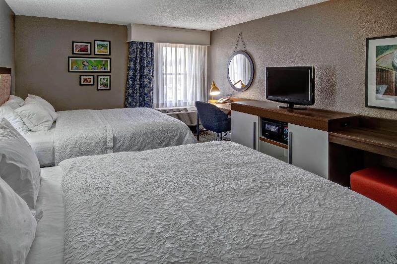 Hampton Inn Tullahoma - photo 6