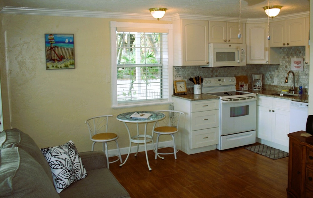 Pirate's Pointe Resort - photo 27