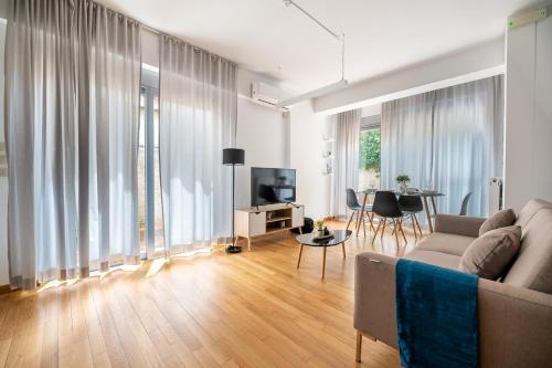 Chic 1br Apartment in Neo Psichiko — 4-Star Luxury Hotel in Athens, Greece