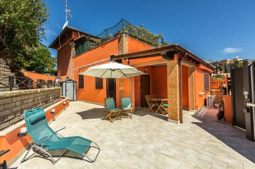 Villino Appia Antica zona Eur San Giovanni Casa Willy — 4-Star Luxury Hotel in Rome, Italy