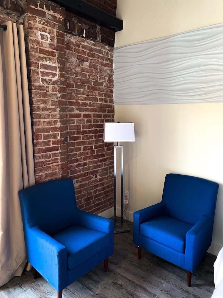 Manhattan Hotel Salida - photo 26