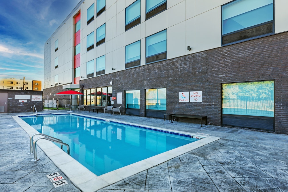avid hotel Bentonville Rogers by IHG - photo 19