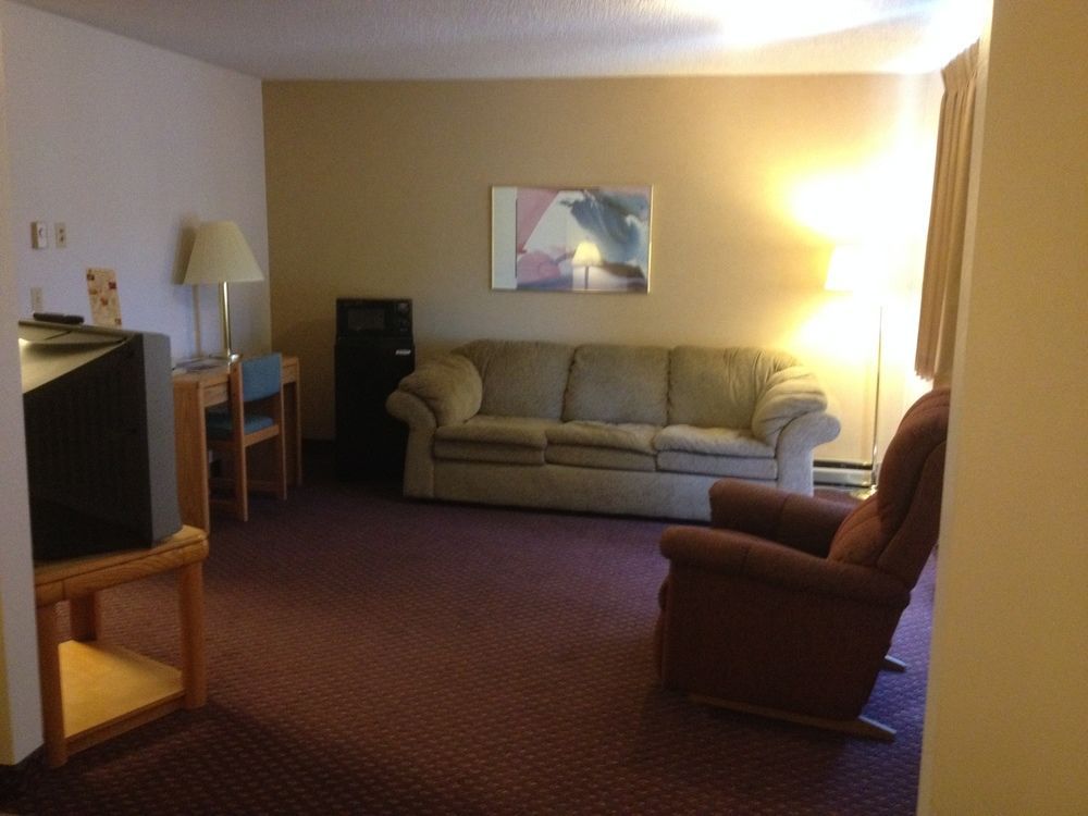 Travelodge by Wyndham Deer Lodge Montana - photo 18