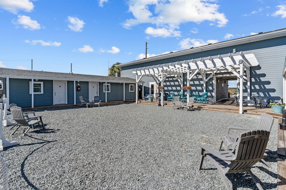 Loggerhead Inn and Suites - photo 118