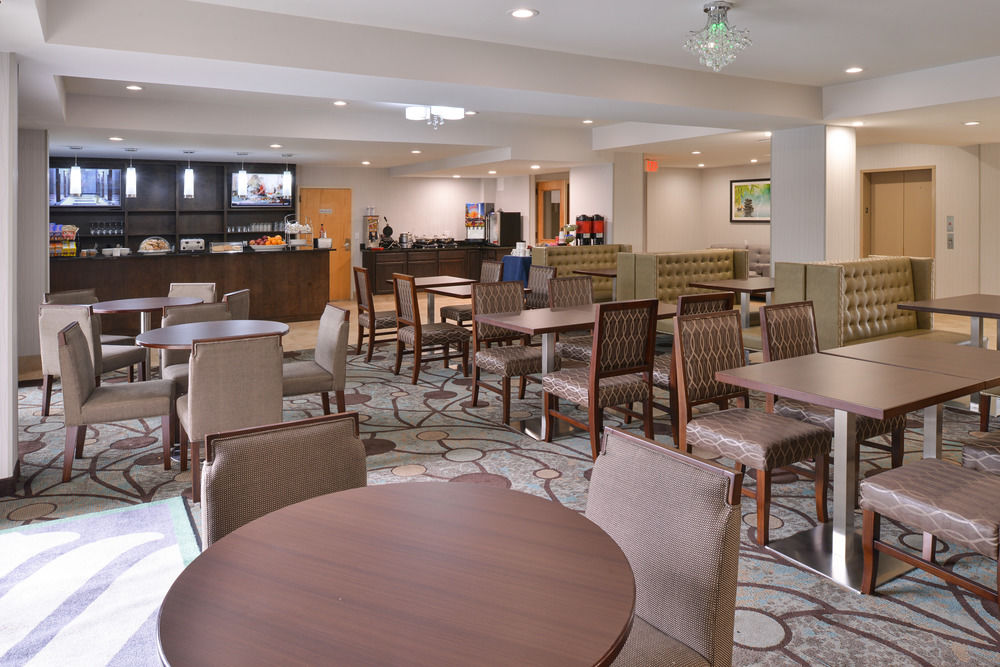 Wyndham Garden Greenville Airport - photo 22