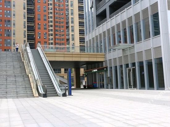 Small Train Experience Hotel - carbon neutral hotel in Wuhan