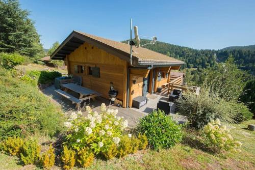 Remarquable chalet de montagne au calme et vue sur tremplin — 4-Star Luxury Hotel in Gerardmer, France