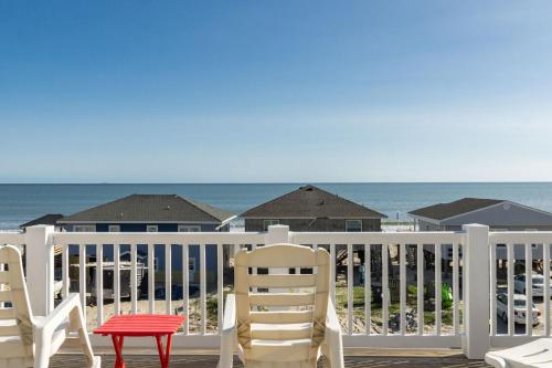 The Treasure Chest by Oak Island Accommodations - photo 37