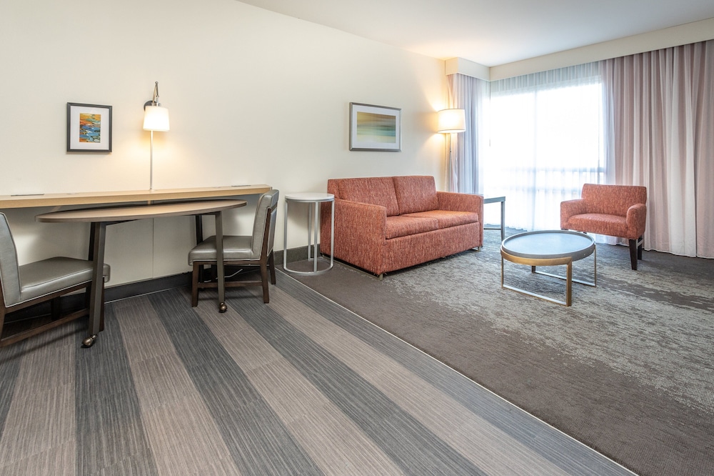 Holiday Inn Hotel & Suites Memphis Wolfchase Galleria by IHG - photo 8