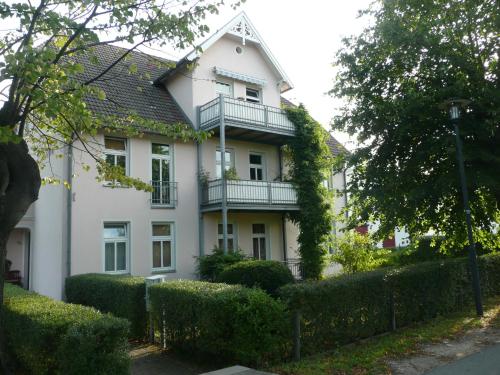 Ferienwohnung Am Molli Nr. 1 — 4-Star Luxury Hotel in Ostseebad Kuehlungsborn, Germany