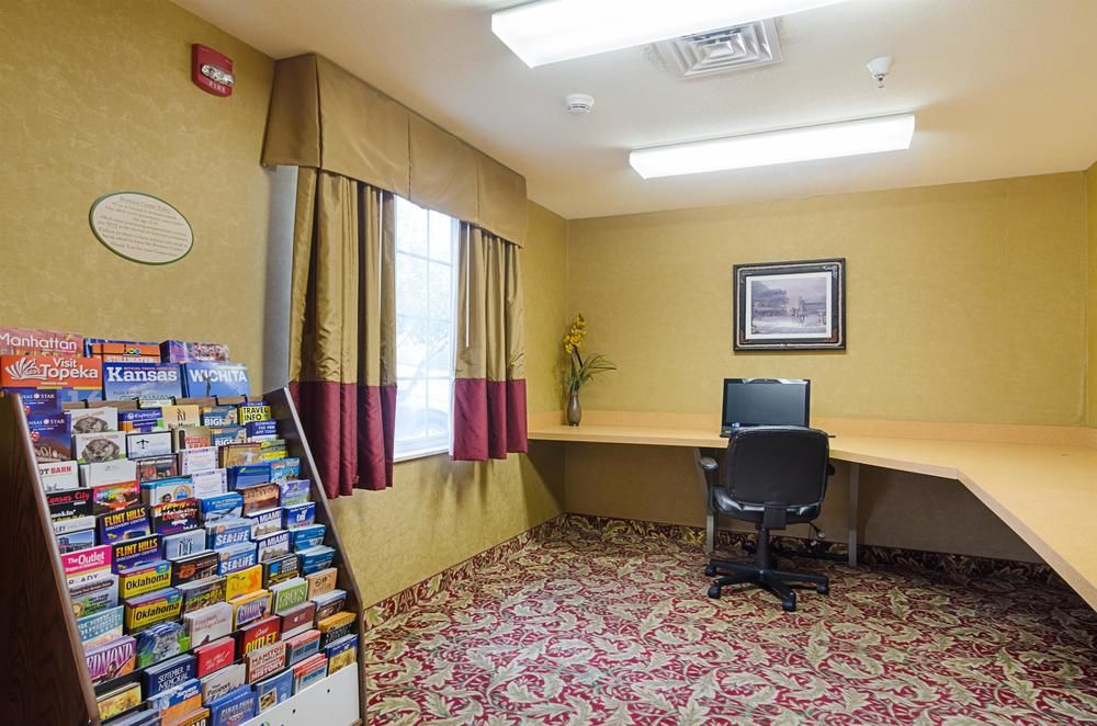 Motel 6 Park City KS - photo 51