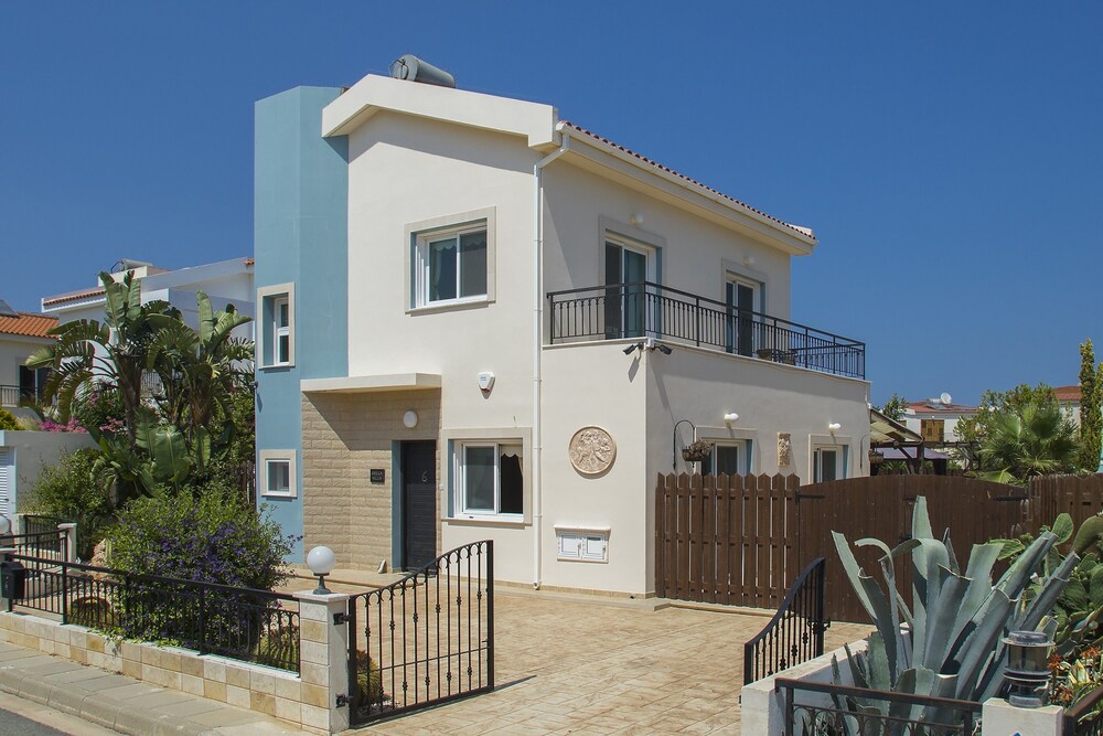 Ayia Napa Villa Napa Gardens — 4-Star Luxury Hotel in Sotira, Cyprus