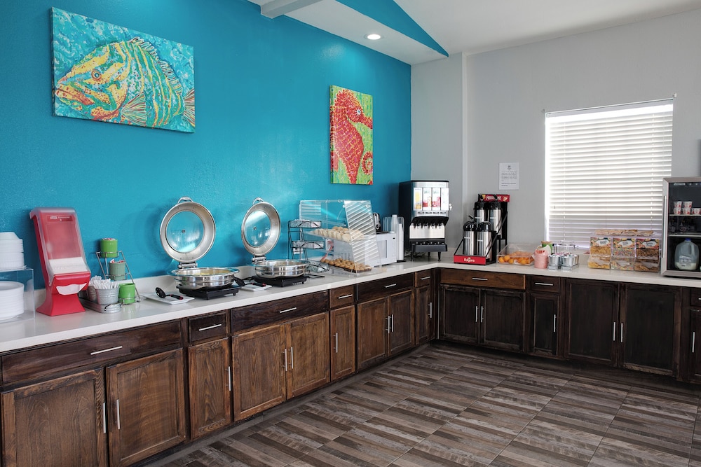 Plantation Suites & Conference Center - photo 44