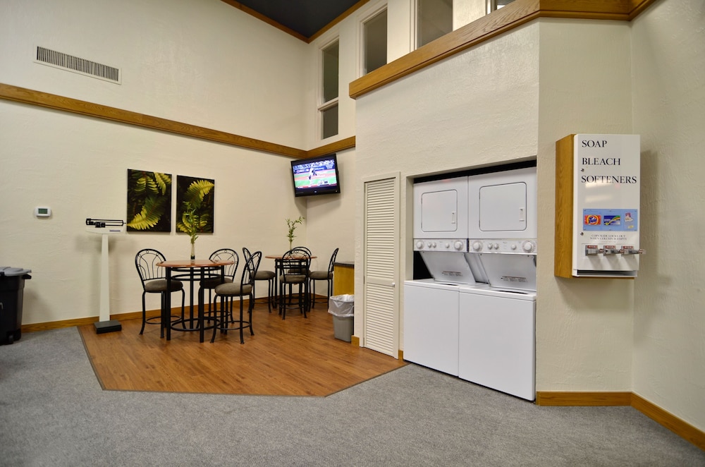 Greenstay Hotel & Suites - photo 34