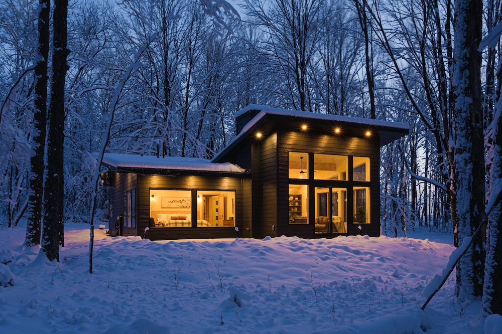 Owl Ridge Cabins — 4-Star Luxury Hotel in Wausau, United States