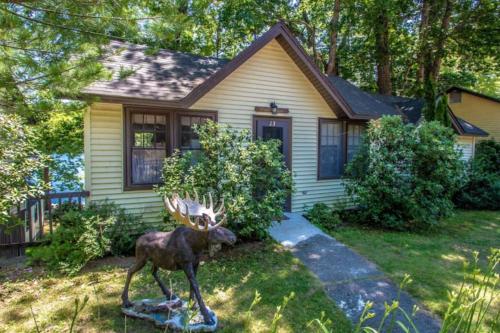 Moose Manor Squam Waterfront — hotel in Holderness