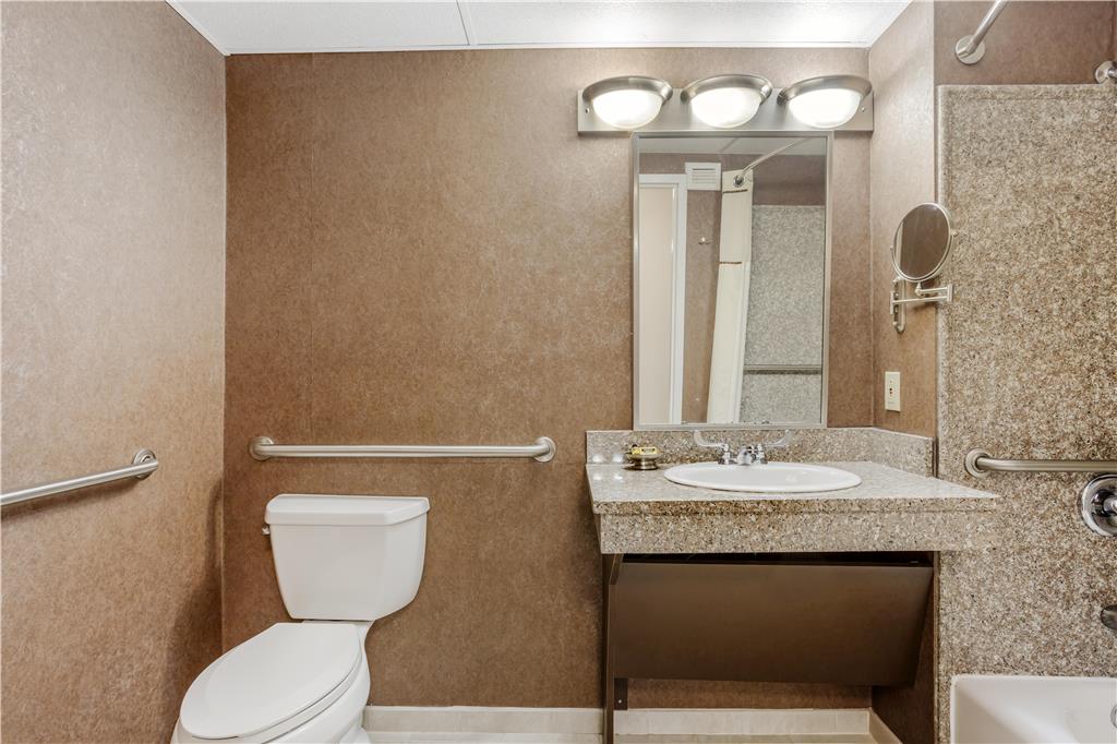 Best Western PLUS Morristown Inn Florham Park - photo 25