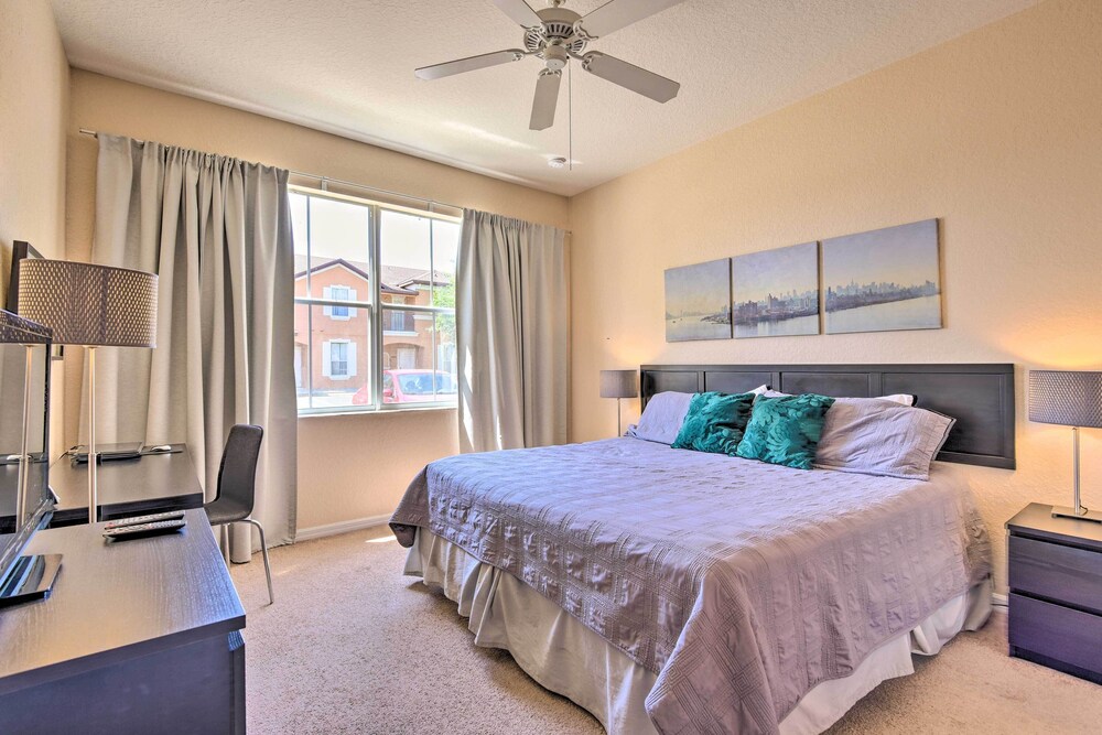 Cozy Resort Townhome w Gas Grill 3 Mi to Disney - photo 8
