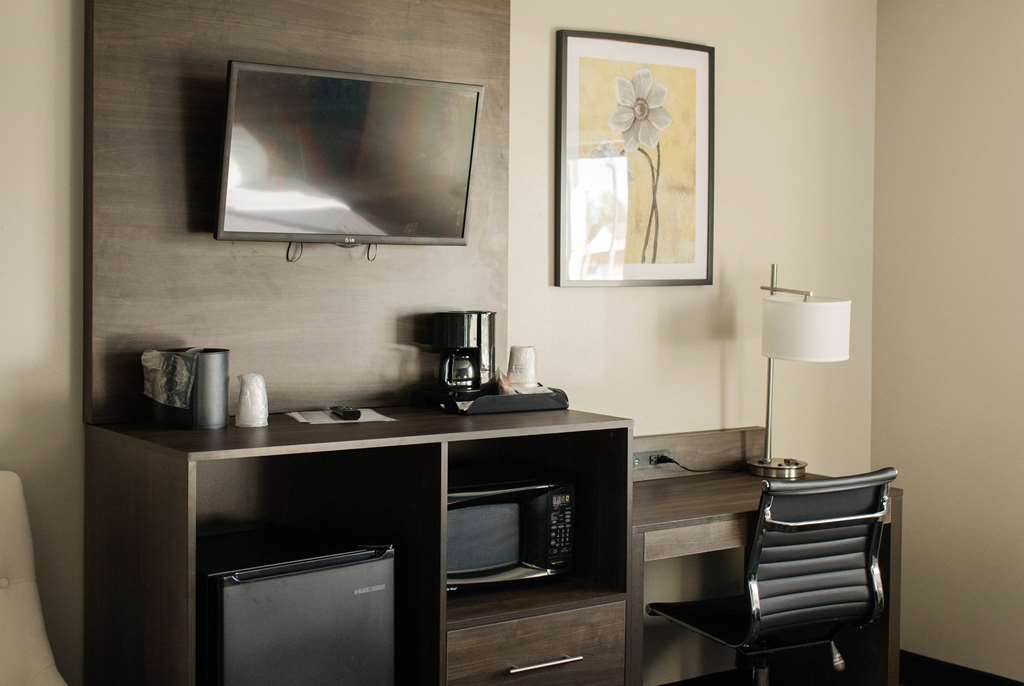 Travelodge by Wyndham Escanaba - photo 12