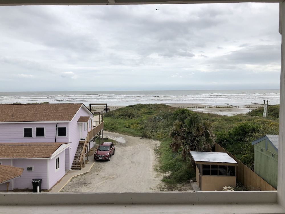 Beachgate CondoSuites & Motel - photo 171
