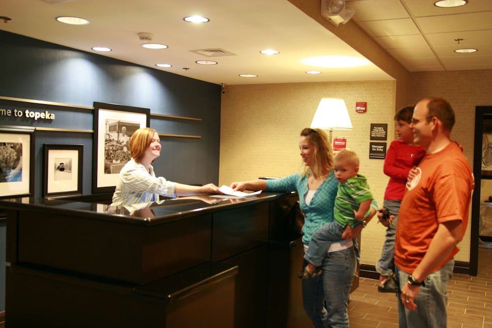 Hampton Inn Topeka - photo 4