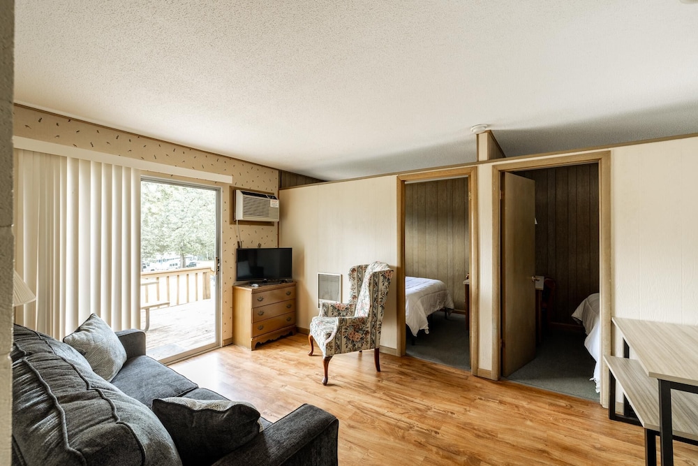 Kimberling Cove Resort - photo 98