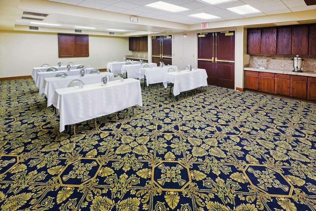 Radisson Hotel El Paso Airport - photo 21