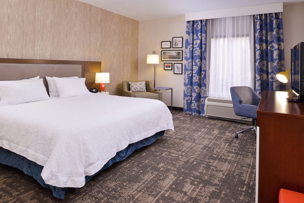Hampton Inn & Suites Wilmington - photo 11