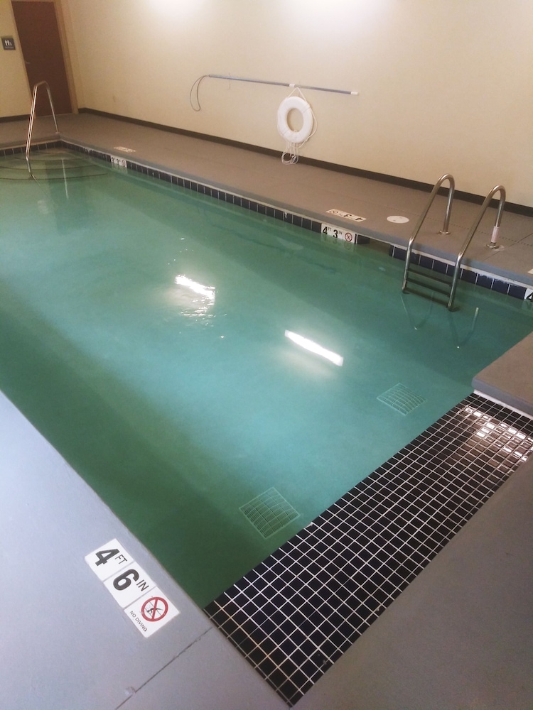 Cobblestone Hotel & Suites Harborcreek - photo 14
