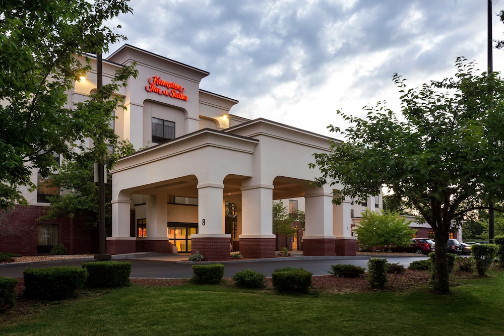 Hampton Inn & Suites Manchester Bedford - featured photo
