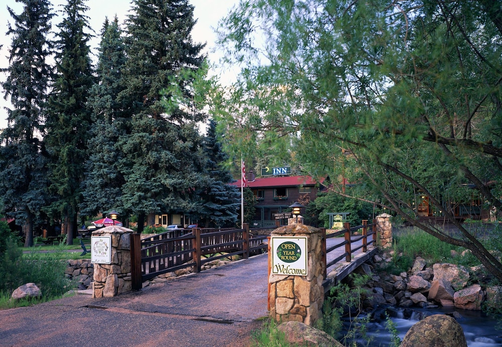 Highland Haven Creekside Inn - photo 180