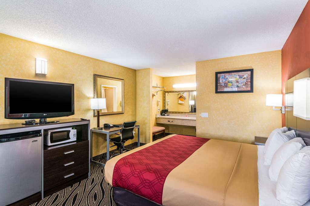 Econo Lodge Hesperia Victorville I 15 - photo 17