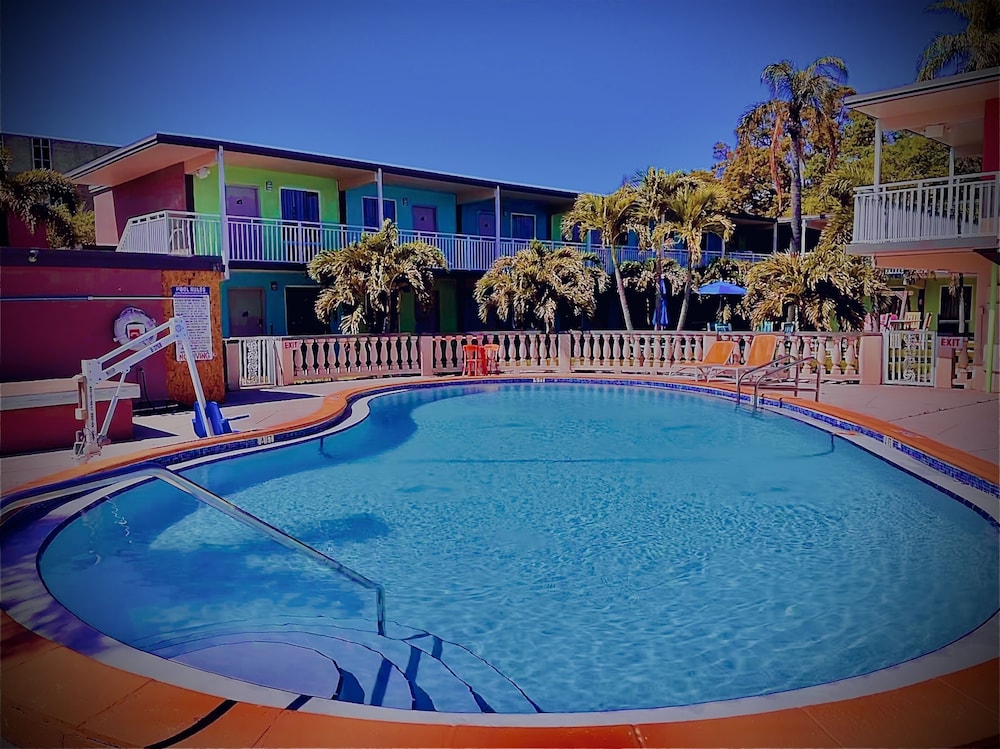 Tropical Inn & Suites - photo 80