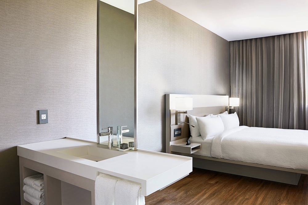 AC Hotel by Marriott Miami Aventura - photo 20