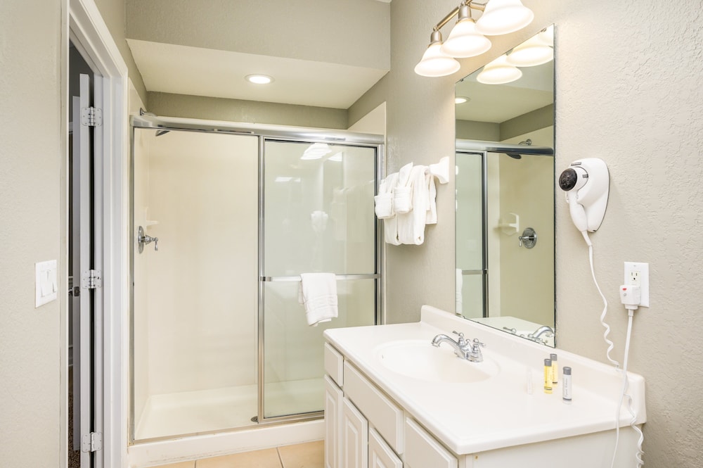 Vista Cay Resort Direct Townhomes by Millennium Management - photo 232
