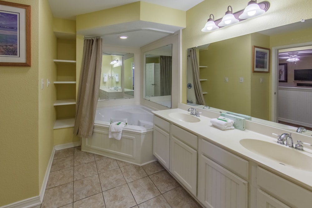 Holiday Inn Club Vacations Resort Lake Palestine - photo 38