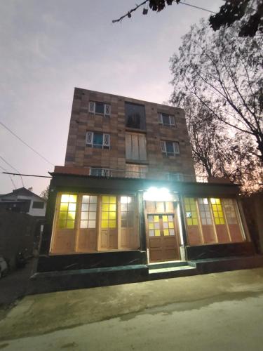 Hotel Valinor in Srinagar, India