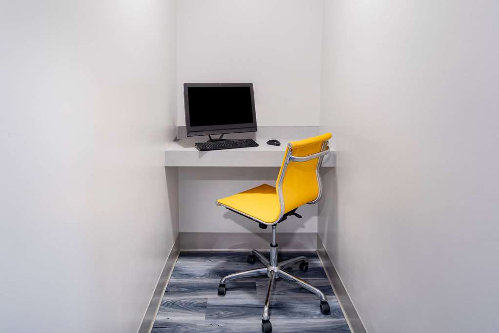 Microtel Inn & Suites By Wyndham Athens - photo 33