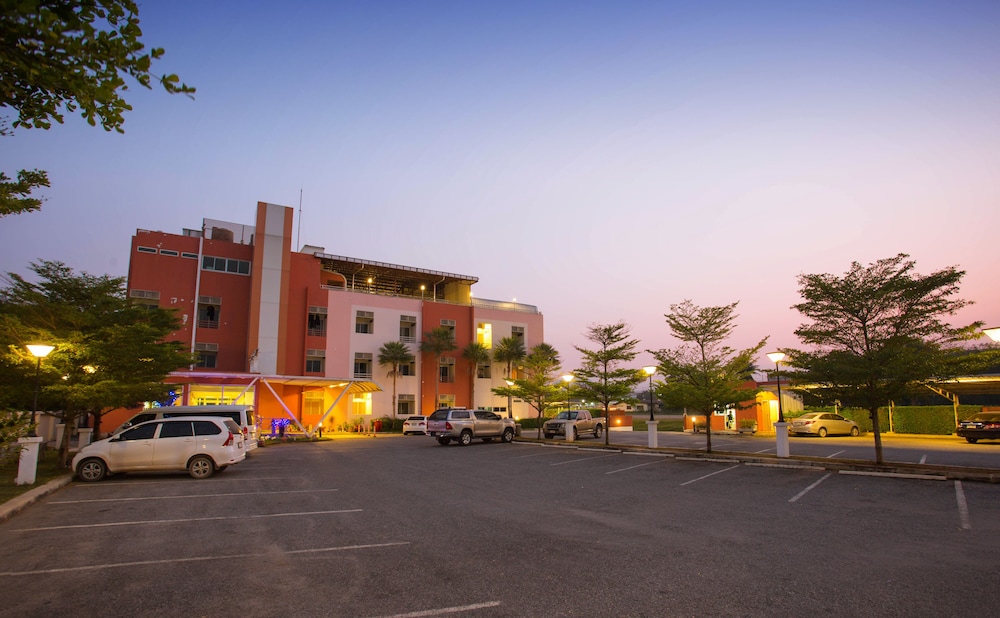 Tharakiree Place Hotel - last minute hotel in Pak Chong