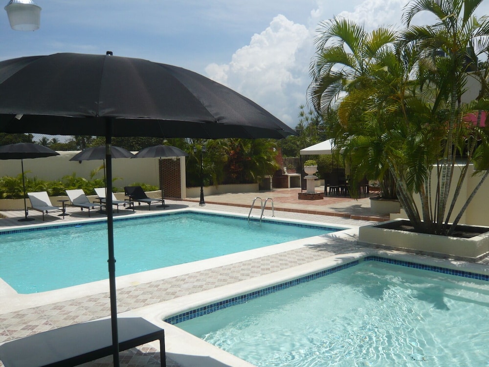 Villa Los Almendros 2 private pools tennis pickle ball — 4-Star Luxury Hotel in Bani, Dominican Republic