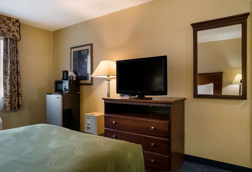 Quality Inn Grand Blanc Flint South - photo 9