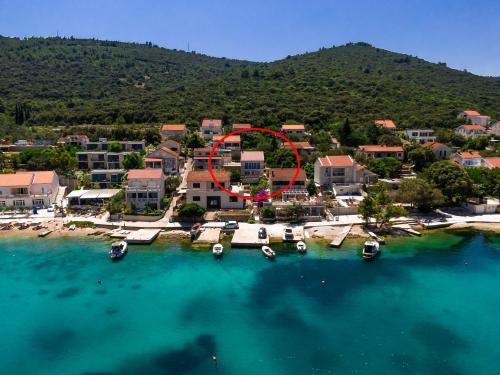 Apartments by the sea Zrnovska Banja Korcula 19934 — 4-Star Luxury Hotel in Korcula, Croatia